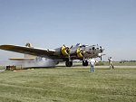 B-17G Flying Fortress "Fuddy Duddy" engine start